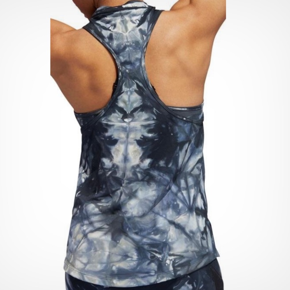 Adidas parry Reg tank bought new and was to big